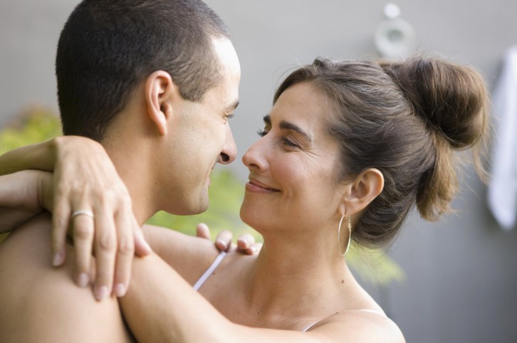 Quelles sont les différentes femmes cougars célibataires qui cherchent un homme ?